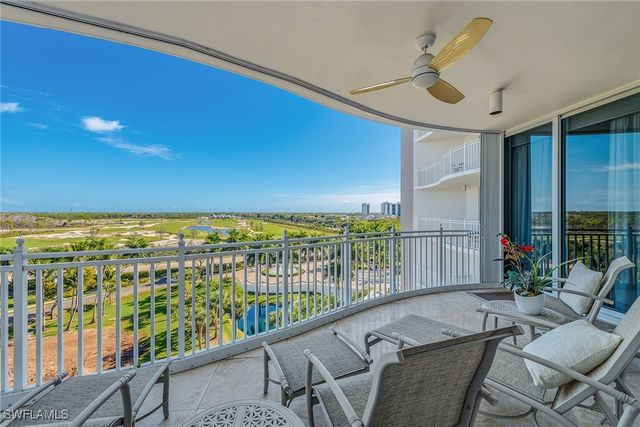 13675 Vanderbilt DR 707, Naples, FL 34110