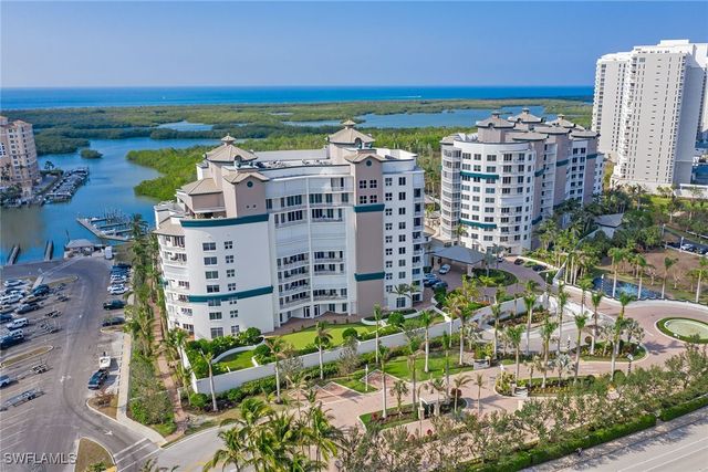 13675 Vanderbilt DR 707, Naples, FL 34110