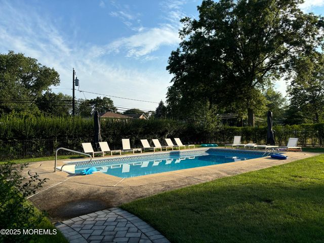 55 Pinewood Avenue, West Long Branch, NJ 07764