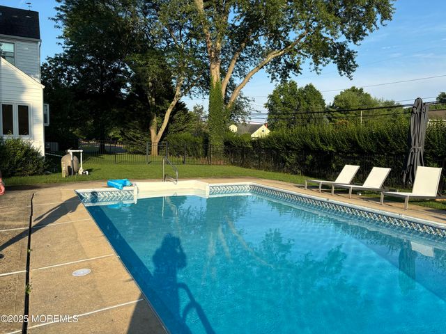 55 Pinewood Avenue, West Long Branch, NJ 07764