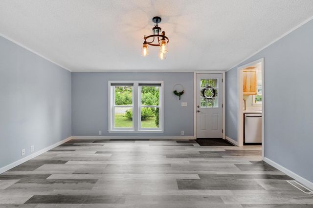 26 Country Lane, Fremont, NH 03044