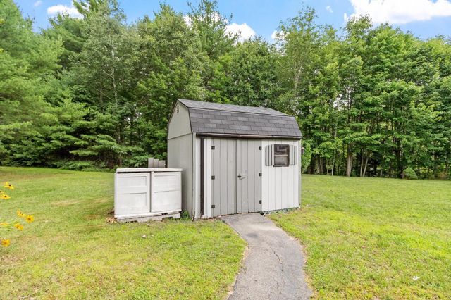 26 Country Lane, Fremont, NH 03044