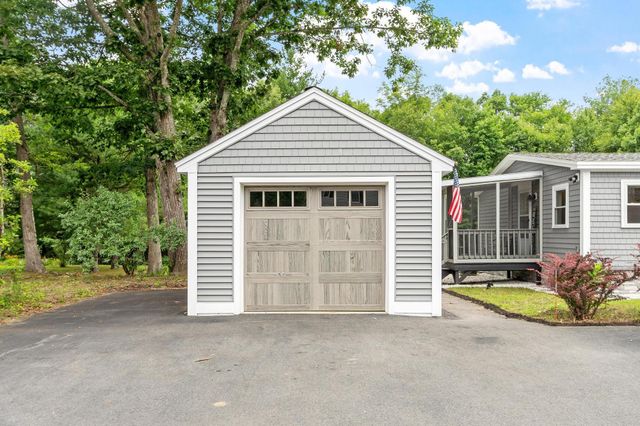 26 Country Lane, Fremont, NH 03044