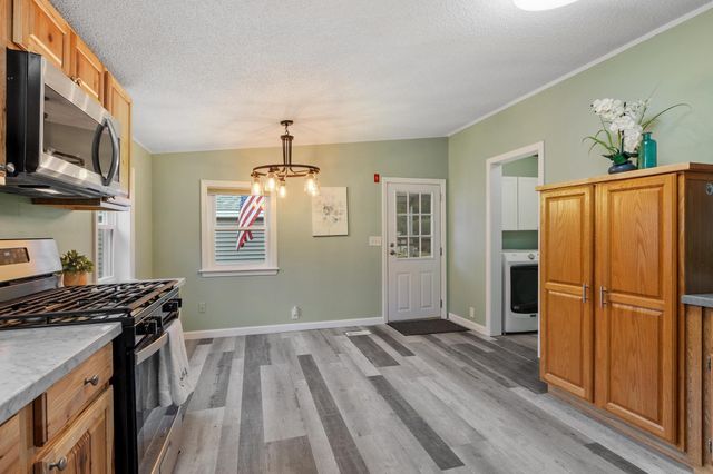 26 Country Lane, Fremont, NH 03044