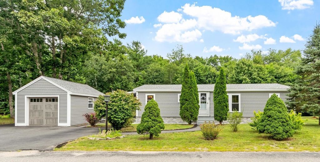 26 Country Lane, Fremont, NH 03044