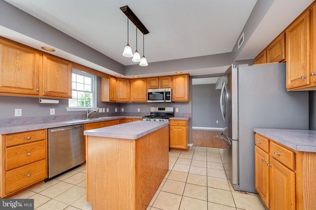 114 EAGLES LN, Reading, PA 19608