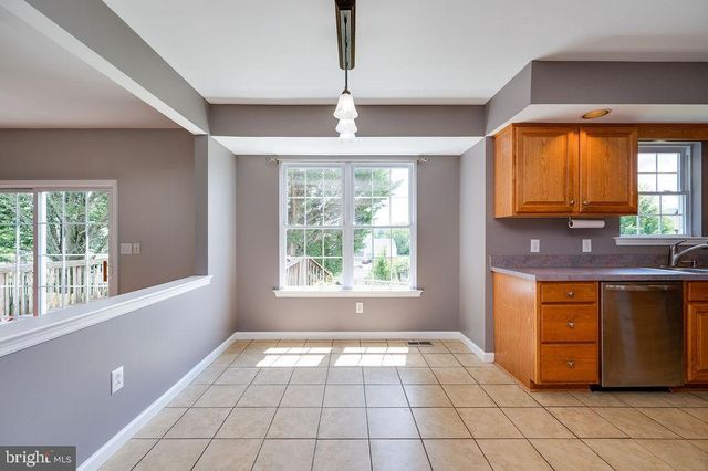 114 EAGLES LN, Reading, PA 19608