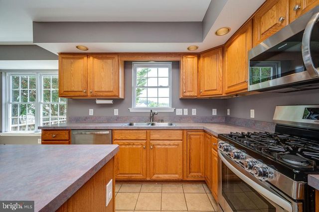 114 EAGLES LN, Reading, PA 19608