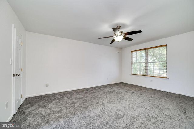 114 EAGLES LN, Reading, PA 19608