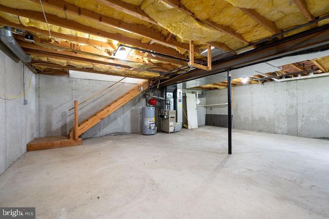 114 EAGLES LN, Reading, PA 19608