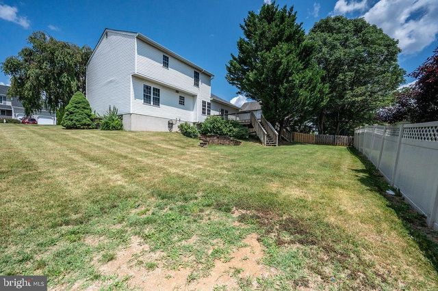 114 EAGLES LN, Reading, PA 19608
