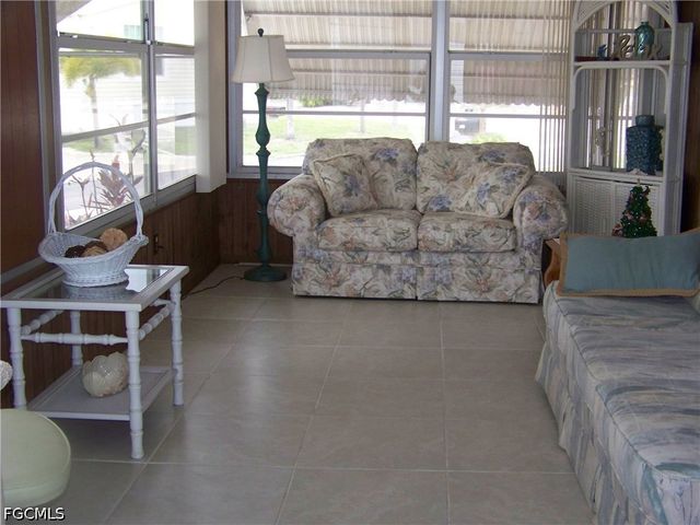 213 Brandywine LN, North Fort Myers, FL 33917