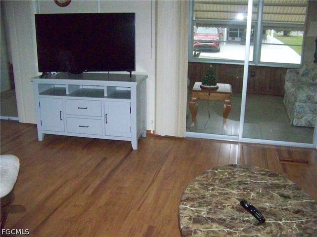 213 Brandywine LN, North Fort Myers, FL 33917