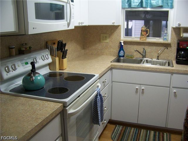 213 Brandywine LN, North Fort Myers, FL 33917