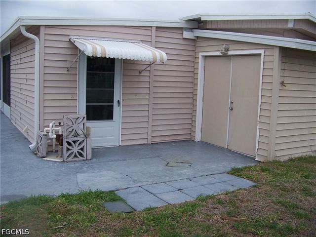 213 Brandywine LN, North Fort Myers, FL 33917