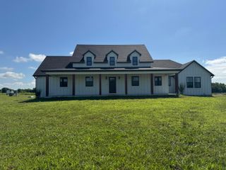 5122 Highway F, Bolivar, MO 65613