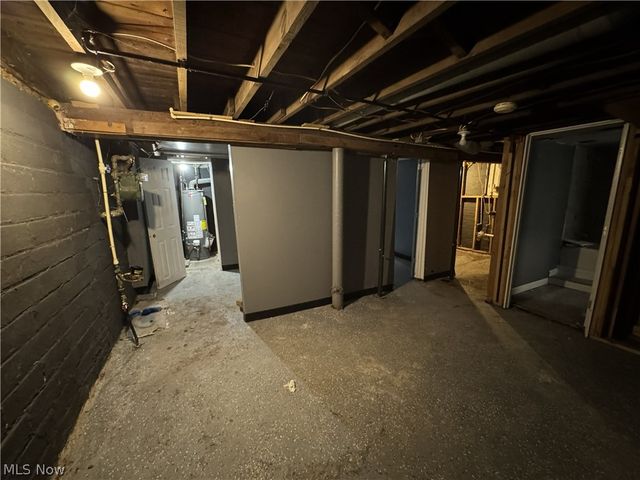 888 Medford Road, Cleveland Heights, OH 44121