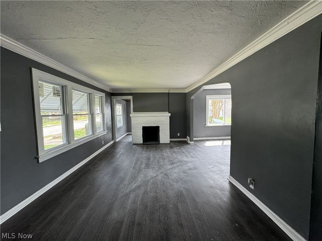 888 Medford Road, Cleveland Heights, OH 44121