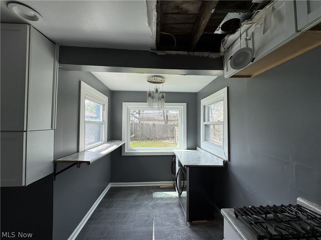 888 Medford Road, Cleveland Heights, OH 44121