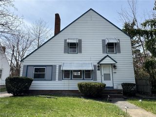 888 Medford Road, Cleveland Heights, OH 44121
