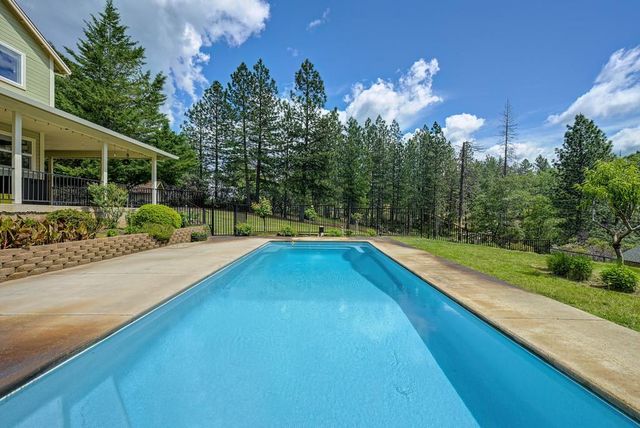 26750 Rockrose Ln, Colfax, CA 95713