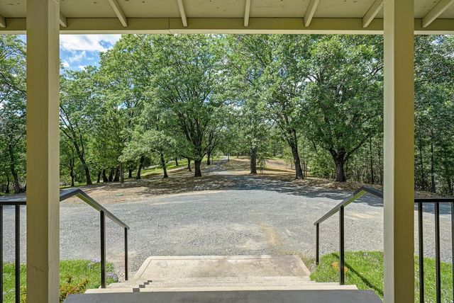 26750 Rockrose Ln, Colfax, CA 95713
