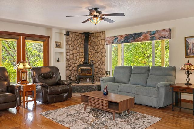 26750 Rockrose Ln, Colfax, CA 95713