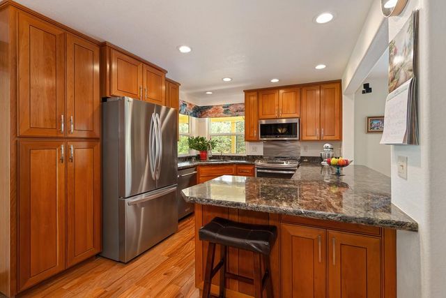 26750 Rockrose Ln, Colfax, CA 95713