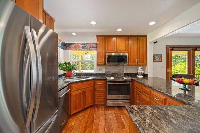 26750 Rockrose Ln, Colfax, CA 95713