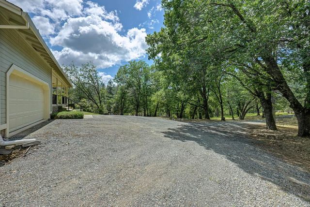 26750 Rockrose Ln, Colfax, CA 95713