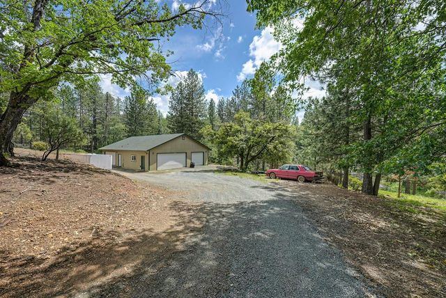26750 Rockrose Ln, Colfax, CA 95713
