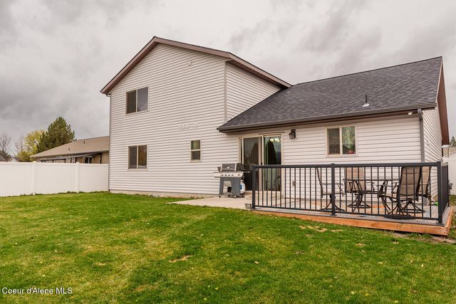 1324 E Yellowstone AVE, Post Falls, ID 83854