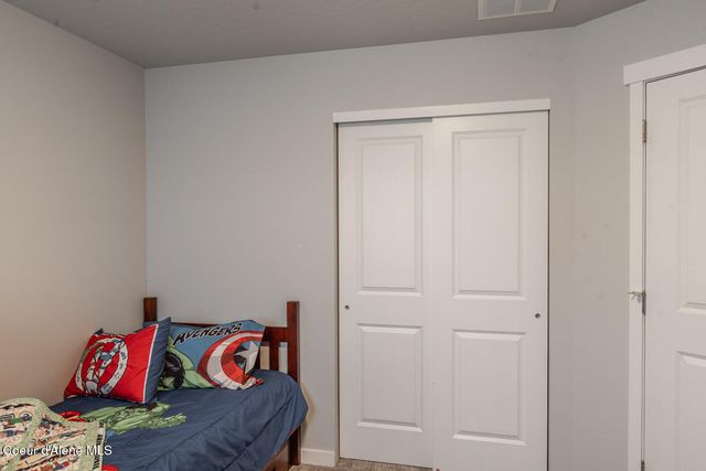 1324 E Yellowstone AVE, Post Falls, ID 83854