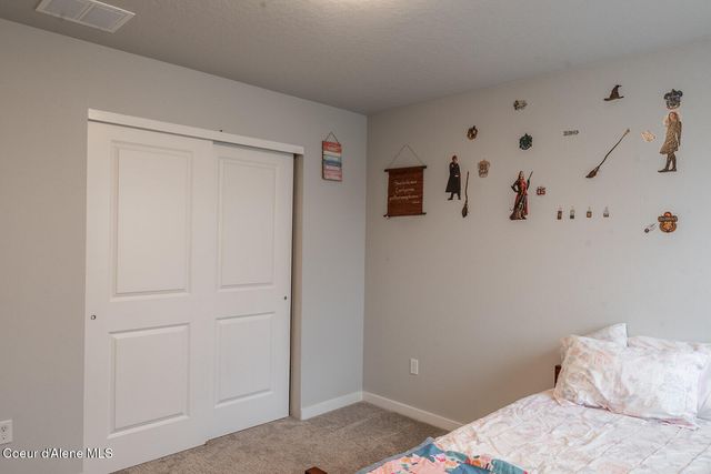 1324 E Yellowstone AVE, Post Falls, ID 83854