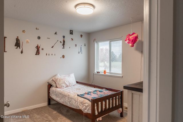 1324 E Yellowstone AVE, Post Falls, ID 83854