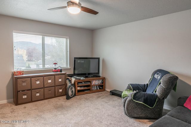 1324 E Yellowstone AVE, Post Falls, ID 83854