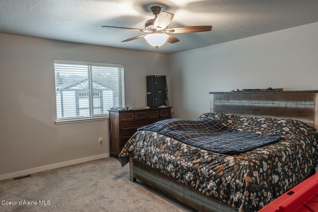 1324 E Yellowstone AVE, Post Falls, ID 83854