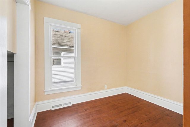 892 W Forest Avenue, Muskegon, MI 49441