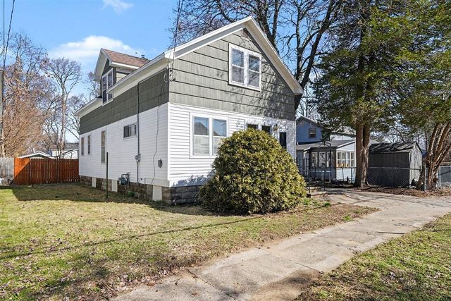 892 W Forest Avenue, Muskegon, MI 49441