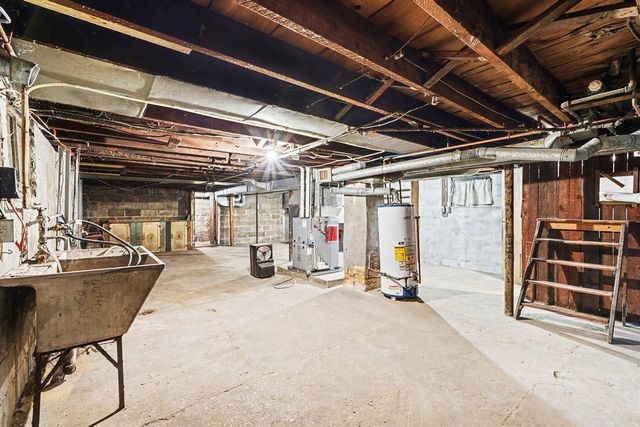892 W Forest Avenue, Muskegon, MI 49441