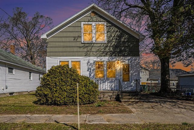 892 W Forest Avenue, Muskegon, MI 49441