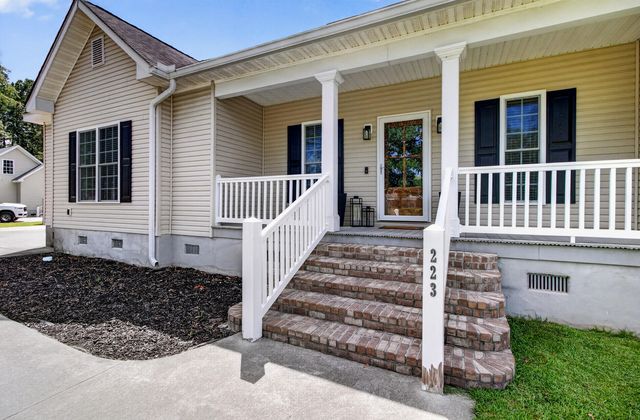 223 Michael Lane, Moncks Corner, SC 29461