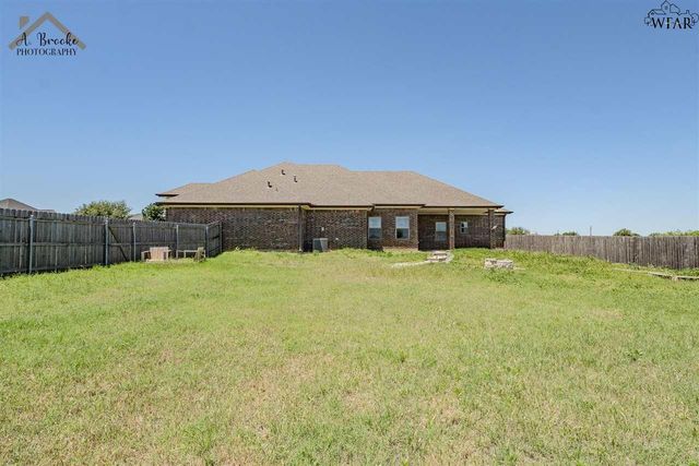 10 FREEDOM CIRCLE, Wichita Falls, TX 76306
