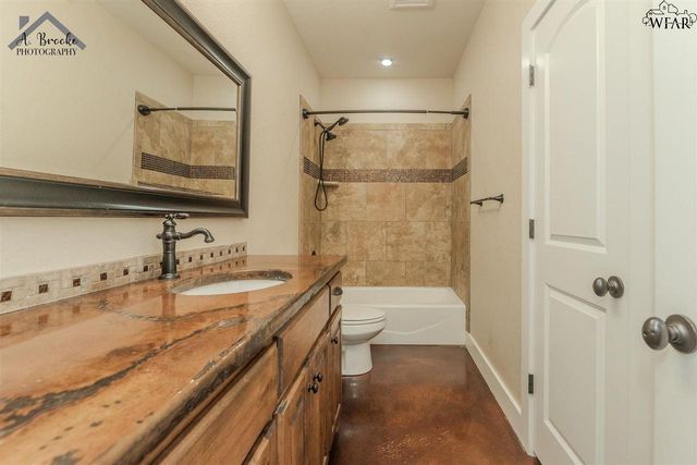 10 FREEDOM CIRCLE, Wichita Falls, TX 76306