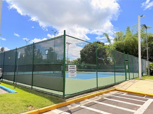 Chalets Del Parque APT 2-A1 1, Guaynabo, PR 00969
