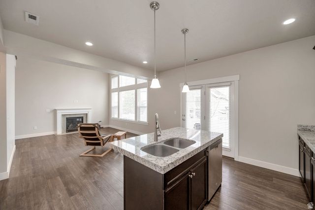 393 E CORRAL CREEK DR, Midvale, UT 84047