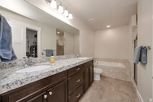 393 E CORRAL CREEK DR, Midvale, UT 84047