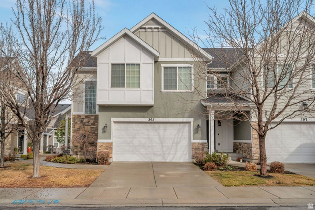 393 E CORRAL CREEK DR, Midvale, UT 84047