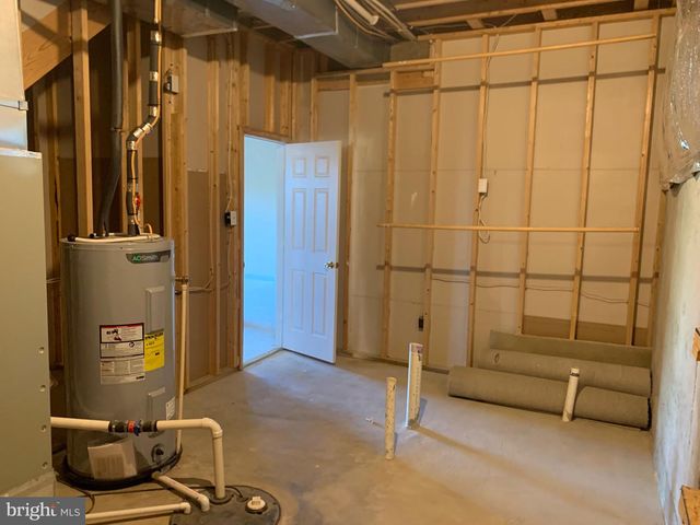 121 COLTON CT, Smithsburg, MD 21783