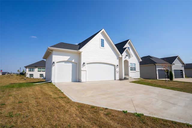 3997 NW 179th Court, Clive, IA 50263
